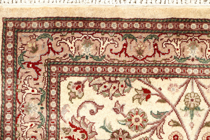 Cornsilk Mahal 2' 7 x 9' 1 - No. 56855 - ALRUG Rug Store