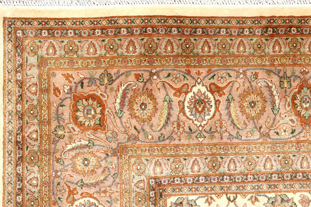 Cornsilk Mahal 8' 1 x 10' 2 - No. 56879 - ALRUG Rug Store