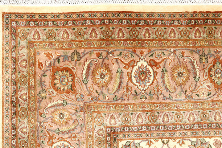 Cornsilk Mahal 8' 1 x 10' 2 - No. 56879 - ALRUG Rug Store
