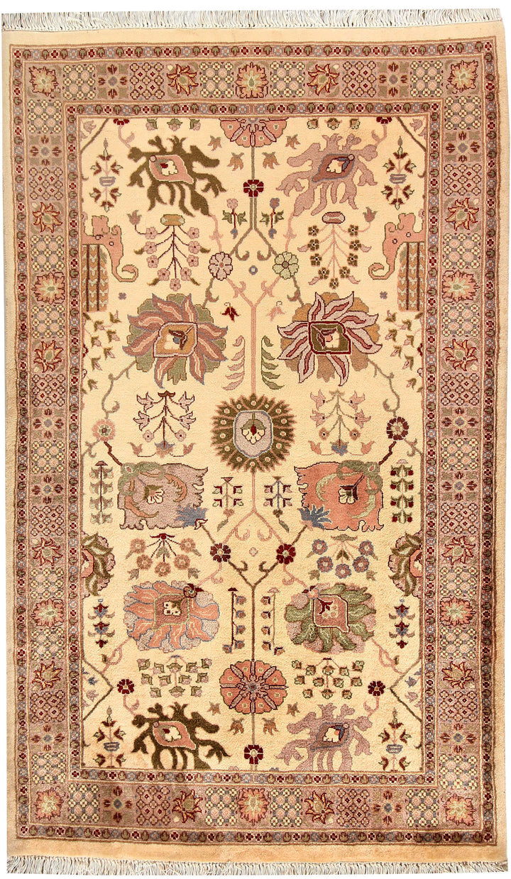 Cornsilk Mahal 3' 2 x 5' 3 - No. 56896 - ALRUG Rug Store