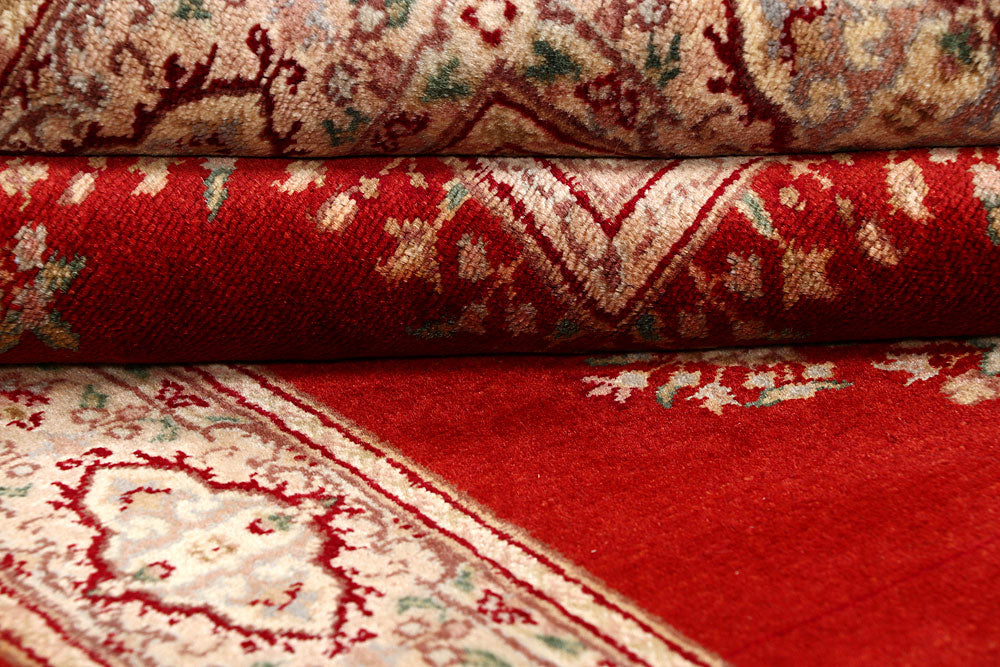 Firebrick Isfahan 3' 1 x 5' 3 - No. 56907 - ALRUG Rug Store