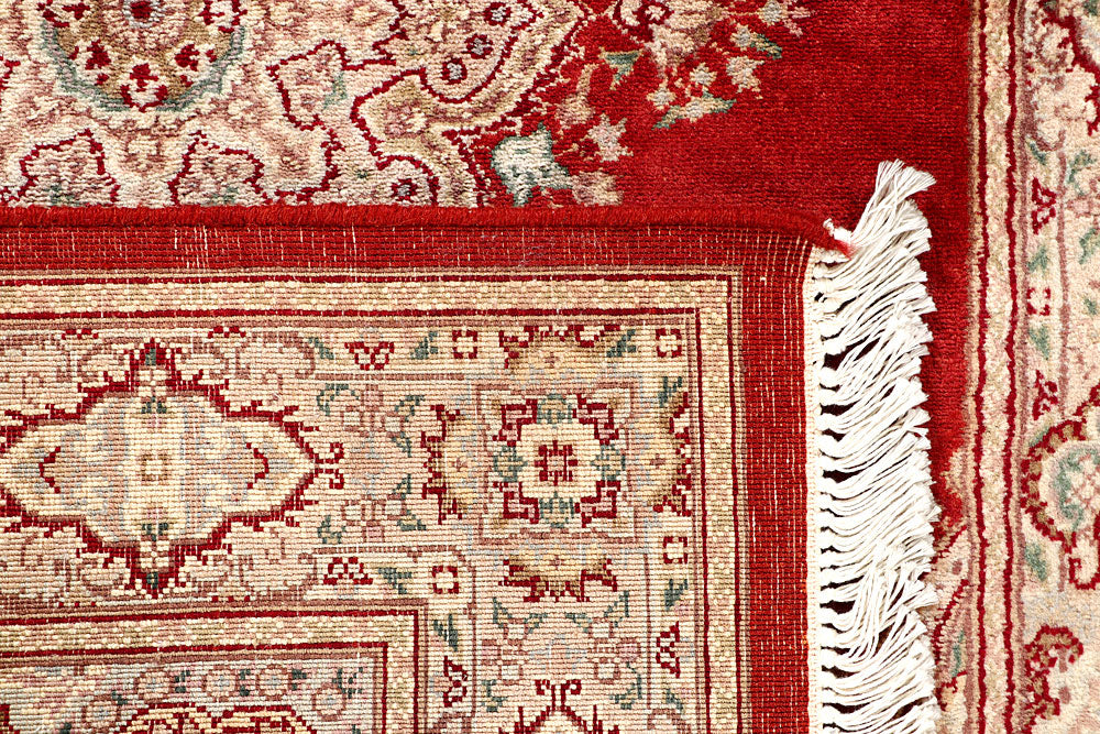 Firebrick Isfahan 3' 1 x 5' 3 - No. 56907 - ALRUG Rug Store