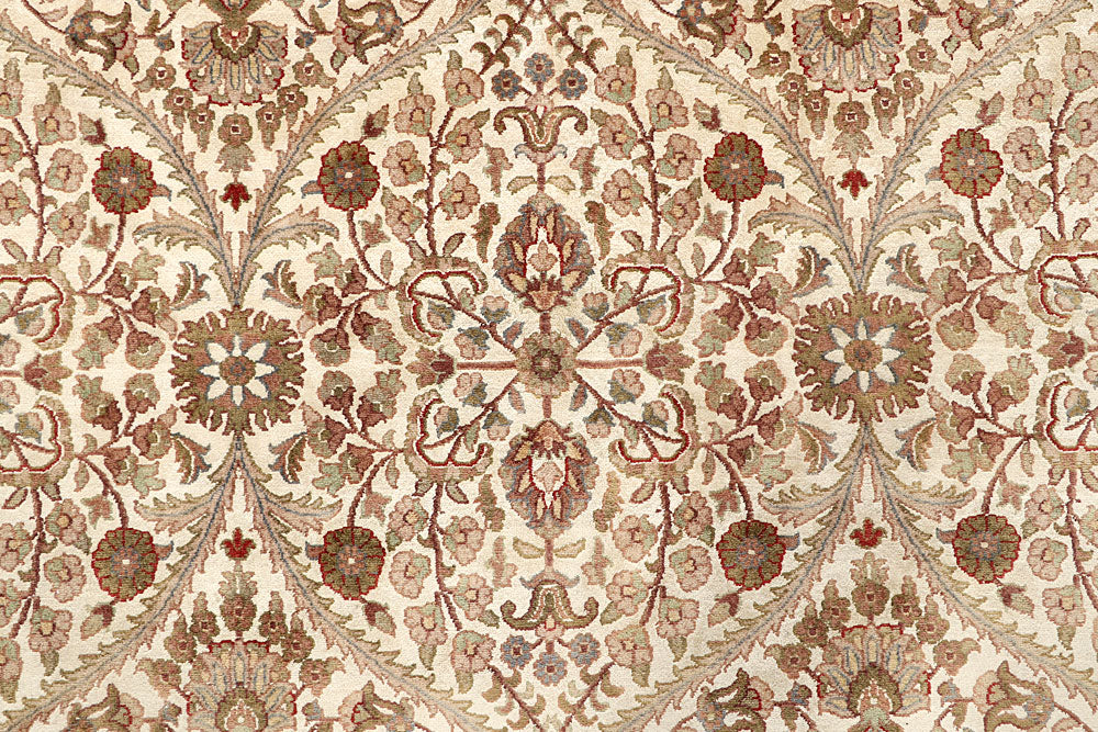 Cornsilk Sultanabad 7' 11 x 8' 5 - No. 56909 - ALRUG Rug Store