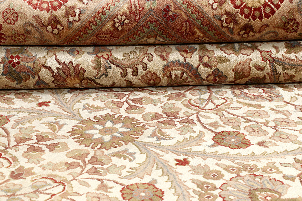 Cornsilk Sultanabad 7' 11 x 8' 5 - No. 56909 - ALRUG Rug Store