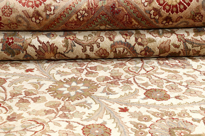 Cornsilk Sultanabad 7'  11" x 8'  5" - No. QA22675