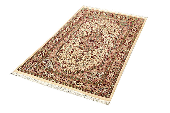 Cornsilk Isfahan 2' 11 x 5' 1 - No. 56910 - ALRUG Rug Store