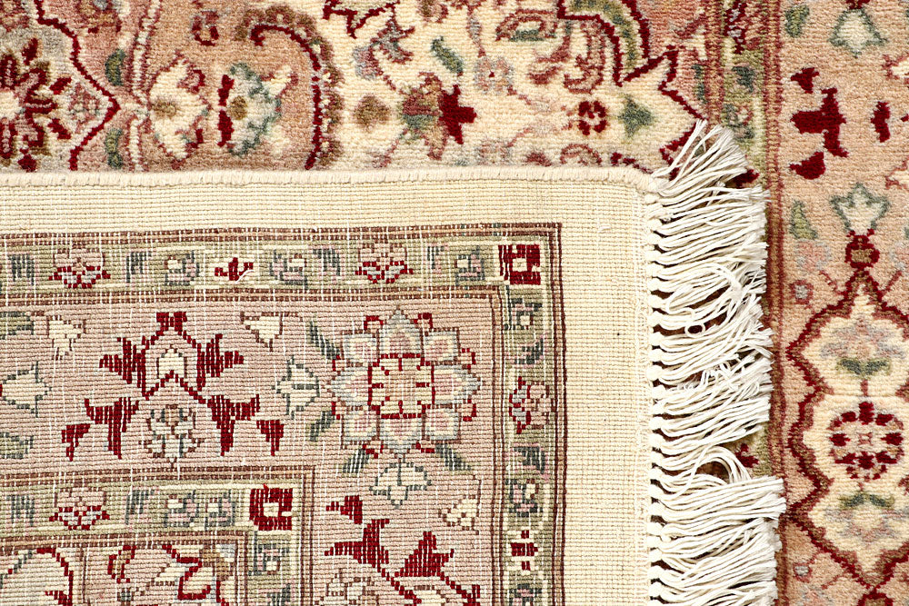 Cornsilk Isfahan 2' 11 x 5' 1 - No. 56910 - ALRUG Rug Store