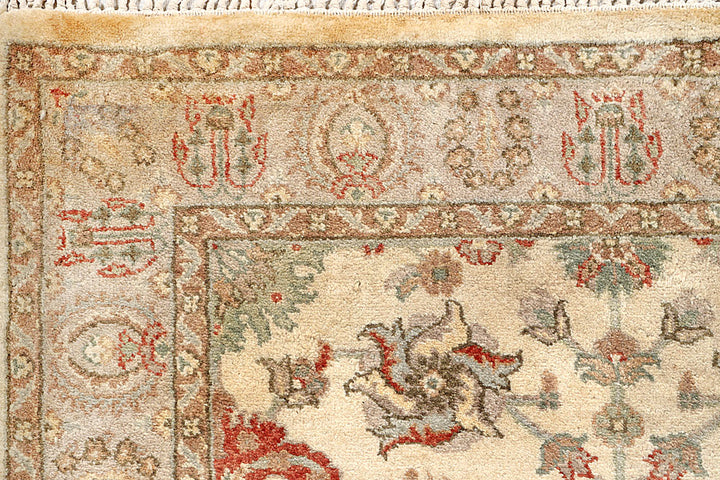 Cornsilk Mahal 2' 7 x 10' - No. 56912 - ALRUG Rug Store