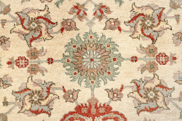 Cornsilk Mahal 2' 7 x 10' - No. 56912 - ALRUG Rug Store