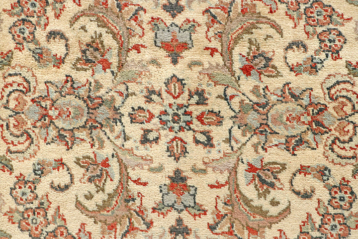 Cornsilk Mahal 2' 7 x 10' 3 - No. 56915 - ALRUG Rug Store