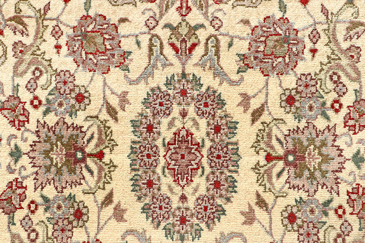 Cornsilk Mahal 2'  7" x 10'  1" - No. QA72882
