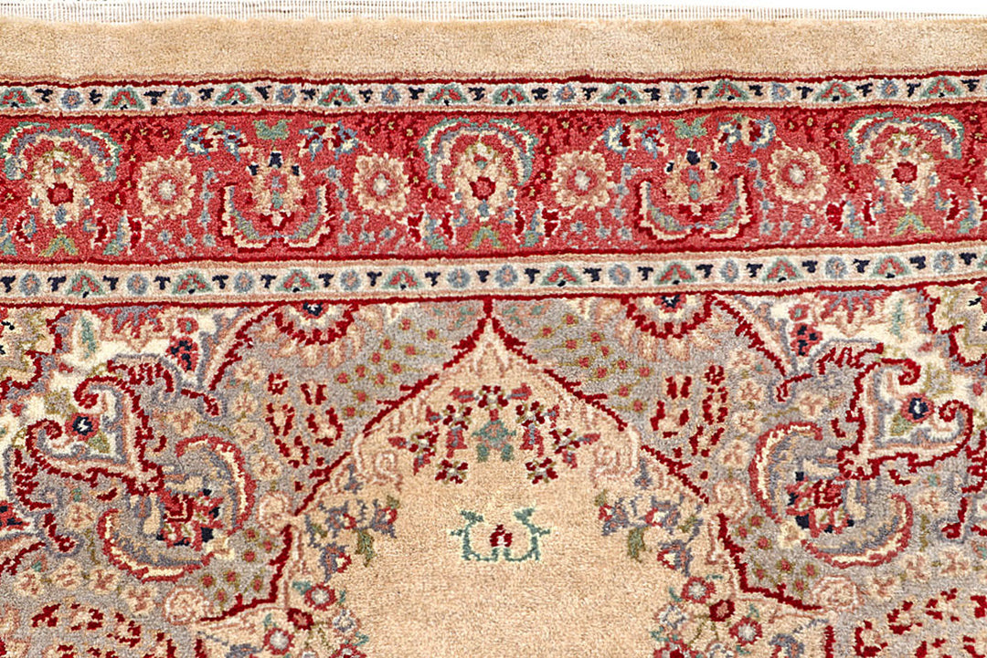 Wheat Isfahan 2'  6" x 8'  5" - No. QA12801