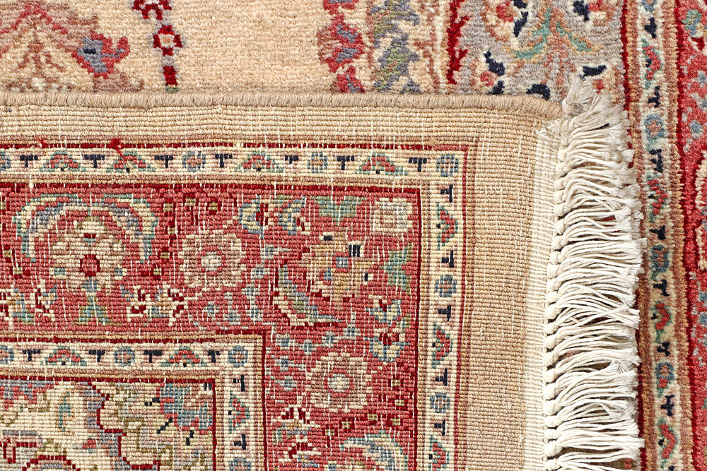 Wheat Isfahan 2' 6 x 8' 5 - No. 56924 - ALRUG Rug Store