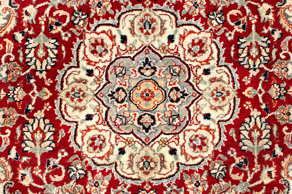 Firebrick Kashan 4' x 4' 2 - No. 56932 - ALRUG Rug Store