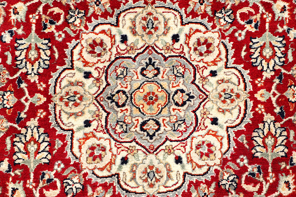 Firebrick Kashan 4' x 4' 1 - No. 56934 - ALRUG Rug Store