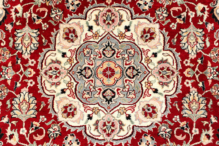 Firebrick Kashan 5' 1 x 5' 2 - No. 56939 - ALRUG Rug Store