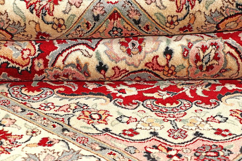 Firebrick Kashan 5' 1 x 5' 2 - No. 56939 - ALRUG Rug Store