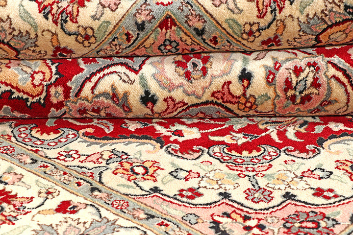 Firebrick Kashan 5' 1 x 5' 2 - No. 56939 - ALRUG Rug Store