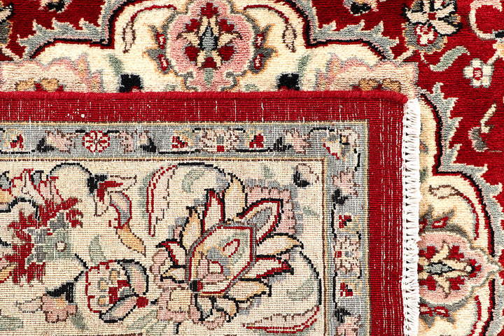 Firebrick Kashan 5' 2 x 5' 2 - No. 56940 - ALRUG Rug Store