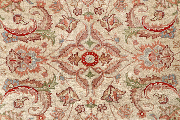 Ivory Mahal 2'  8" x 8'  11" - No. QA89826