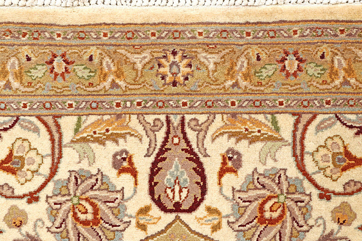 Cornsilk Sultanabad 2' 1 x 8' 4 - No. 56948 - ALRUG Rug Store