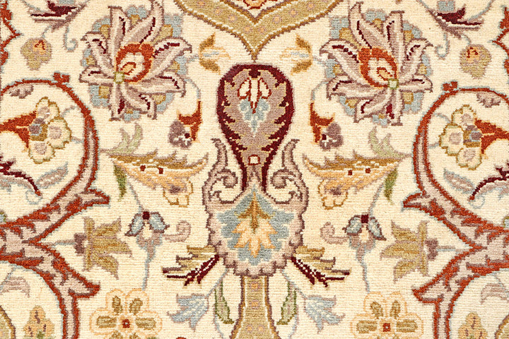 Cornsilk Sultanabad 2' 1 x 8' 4 - No. 56948 - ALRUG Rug Store