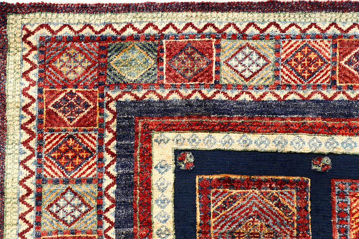 Midnight Blue Bakhtiar 4' 11 x 6' 2 - No. 56971 - ALRUG Rug Store