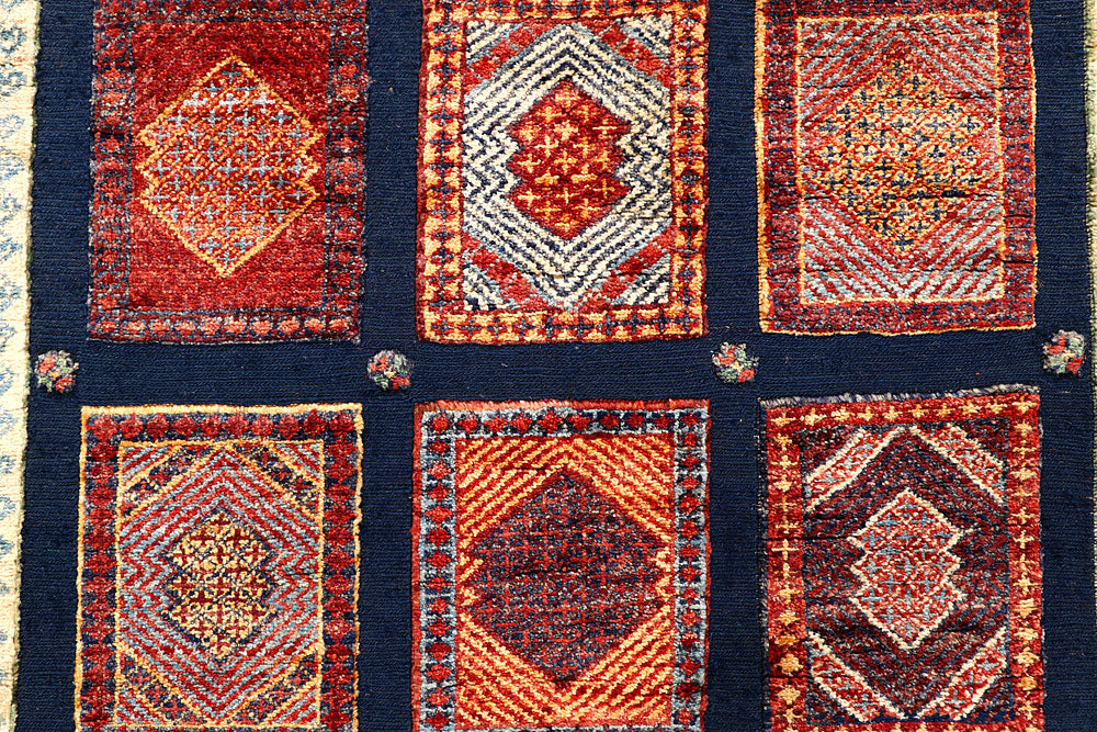 Midnight Blue Bakhtiar 4' 11 x 6' 2 - No. 56971 - ALRUG Rug Store
