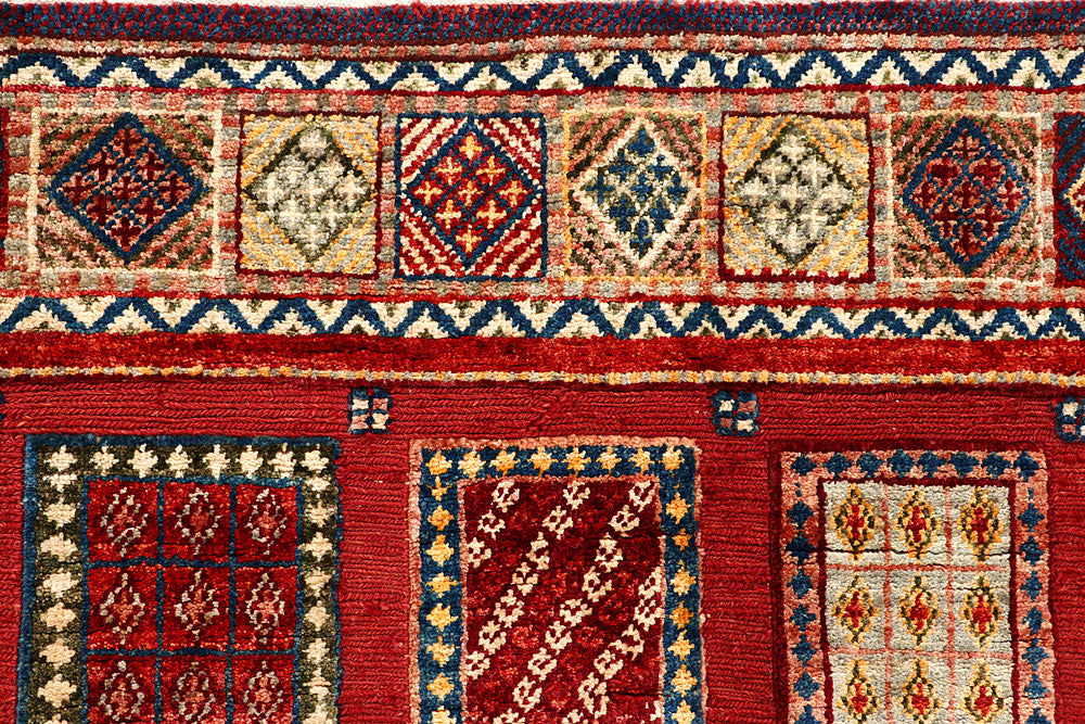 Tomato Bakhtiar 4' 4 x 5' 10 - No. 56972 - ALRUG Rug Store