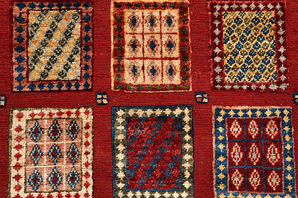 Tomato Bakhtiar 4' 4 x 5' 10 - No. 56972 - ALRUG Rug Store