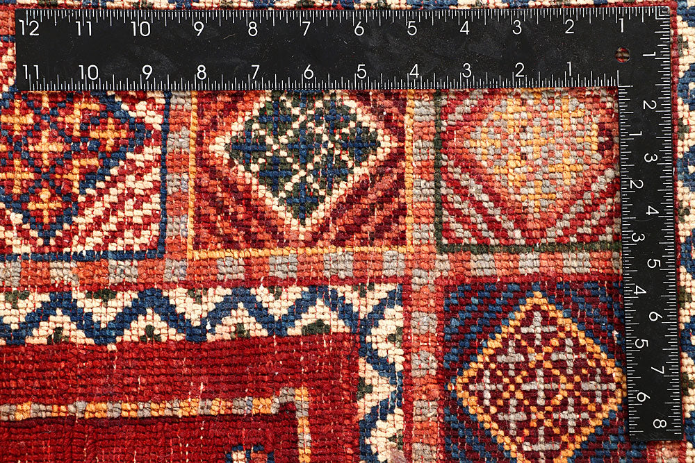 Tomato Bakhtiar 4' 4 x 5' 10 - No. 56972 - ALRUG Rug Store