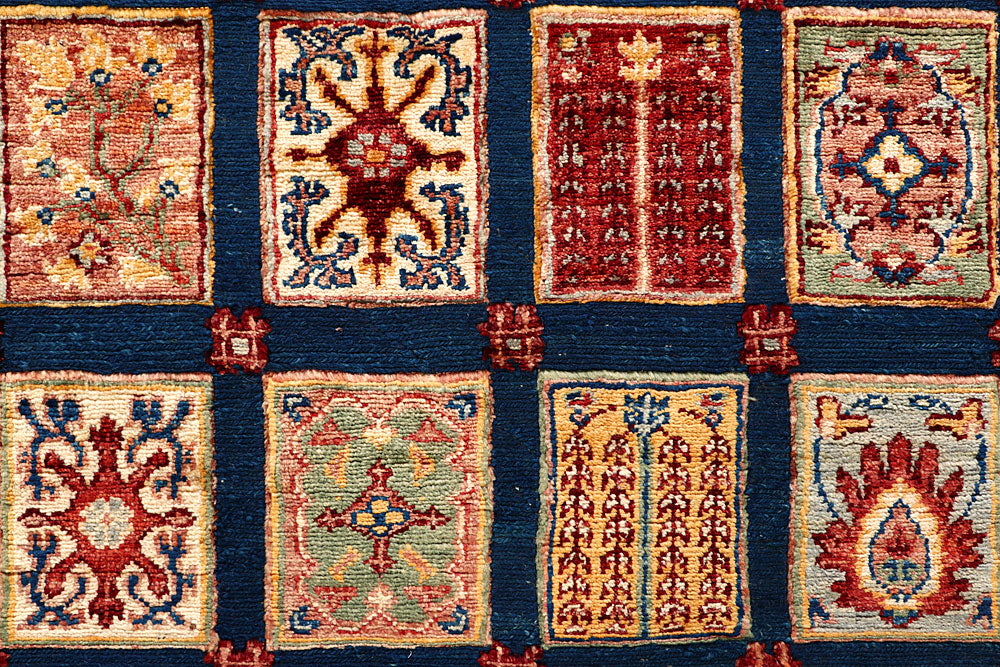 Royal Blue Bakhtiar 5' 1 x 6' 1 - No. 56976 - ALRUG Rug Store