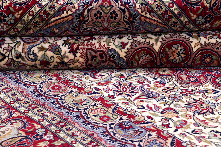 Cornsilk Isfahan 4' 8 x 7' - No. 57071 - ALRUG Rug Store