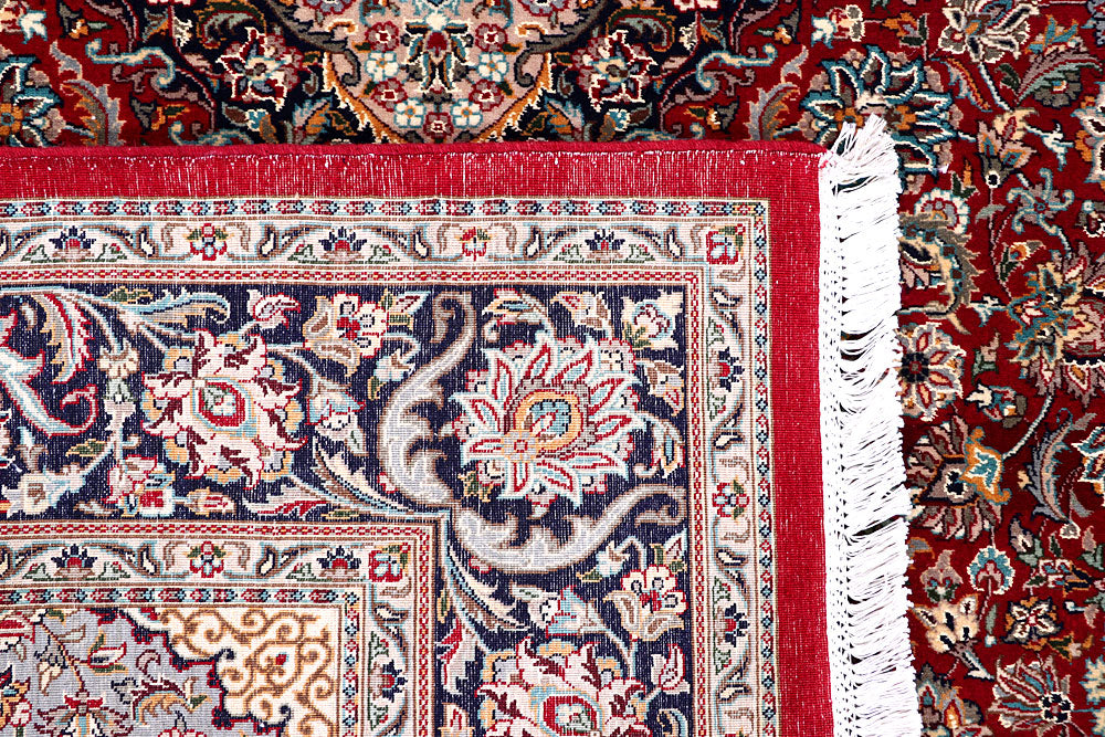 Firebrick Isfahan 4' 7 x 6' 10 - No. 57072 - ALRUG Rug Store