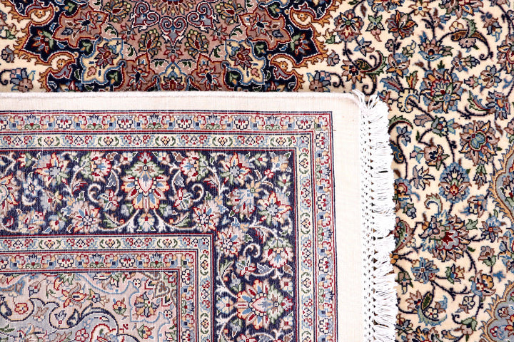 Bisque Kashan 4' 6 x 7' 1 - No. 57090 - ALRUG Rug Store