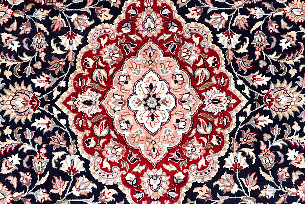 Black Kirman 4' 7 x 7' 3 - No. 57095 - ALRUG Rug Store