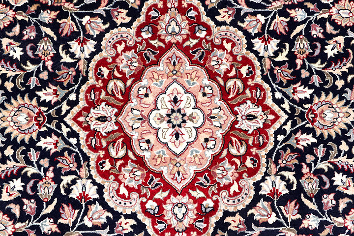 Black Kirman 4' 7 x 7' 3 - No. 57095 - ALRUG Rug Store