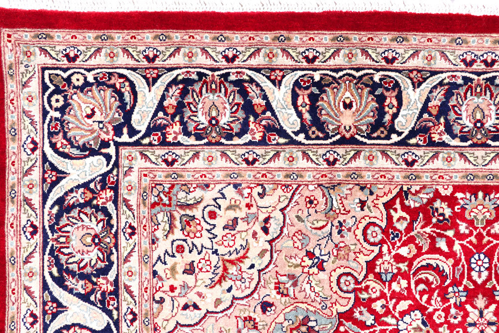 Red Isfahan 4' 7 x 7' 2 - No. 57098 - ALRUG Rug Store