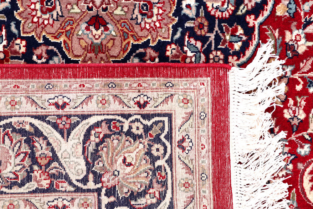 Red Isfahan 4' 7 x 7' 2 - No. 57098 - ALRUG Rug Store