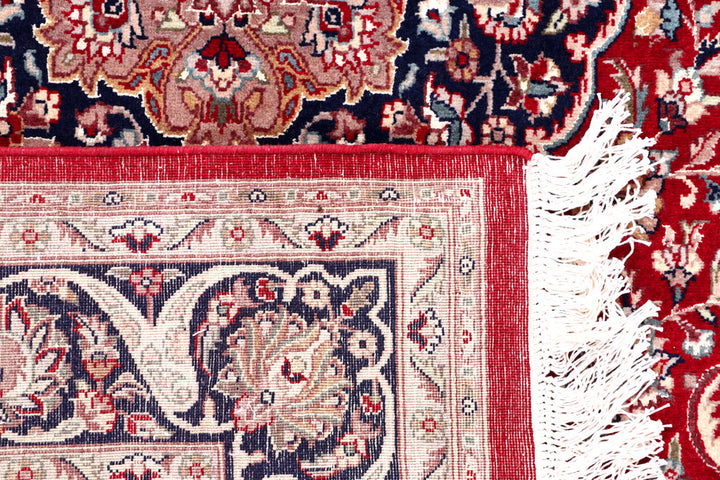Red Isfahan 4' 7 x 7' 2 - No. 57098 - ALRUG Rug Store