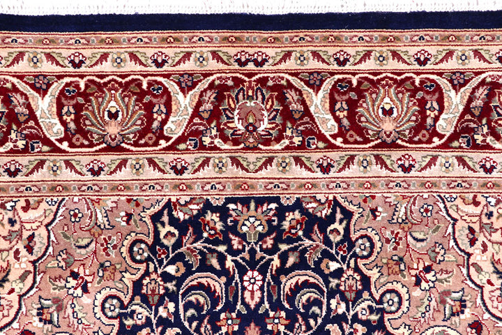 Navy Isfahan 4' 7 x 7' 1 - No. 57099 - ALRUG Rug Store