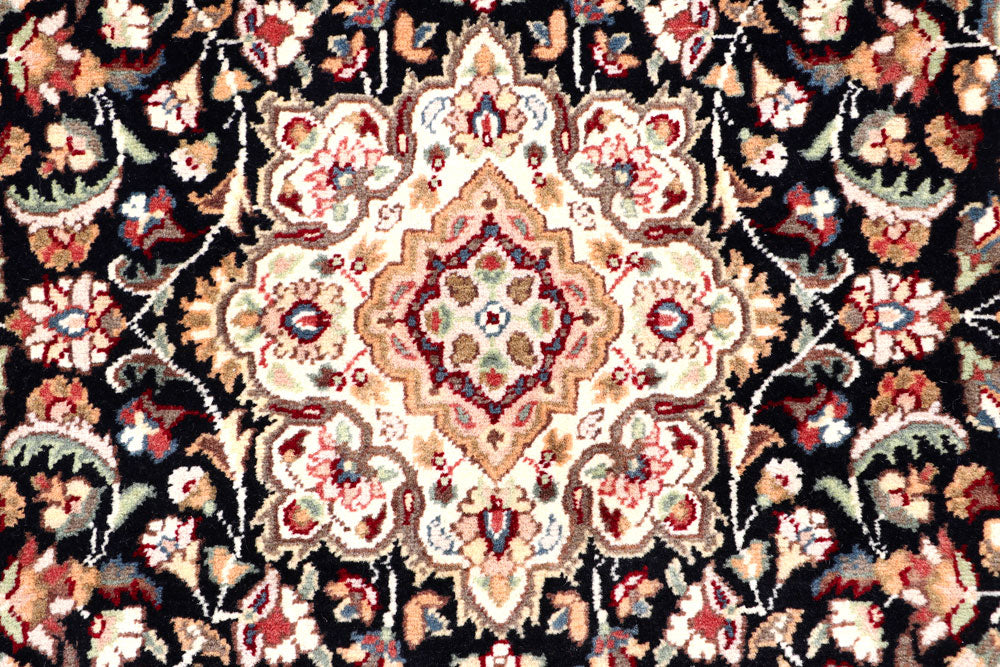 Black Kashan 3' x 5' 3 - No. 57117 - ALRUG Rug Store
