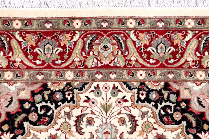 Cornsilk Isfahan 5' 1 x 8' 4 - No. 57121 - ALRUG Rug Store