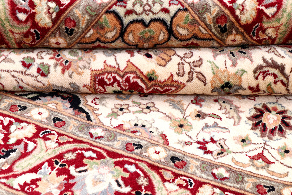 Cornsilk Isfahan 5' 1 x 8' 4 - No. 57121 - ALRUG Rug Store