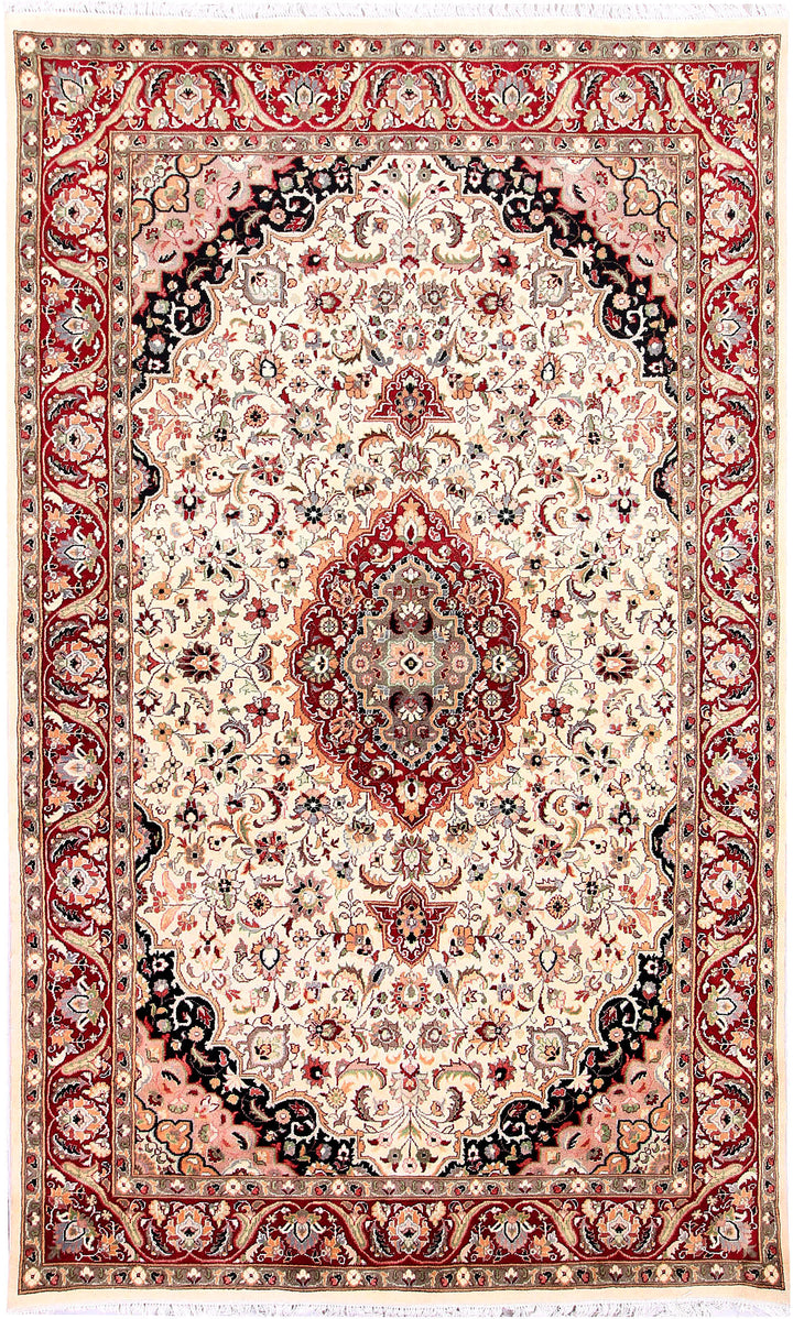 Cornsilk Isfahan 5' 1 x 8' 4 - No. 57121 - ALRUG Rug Store