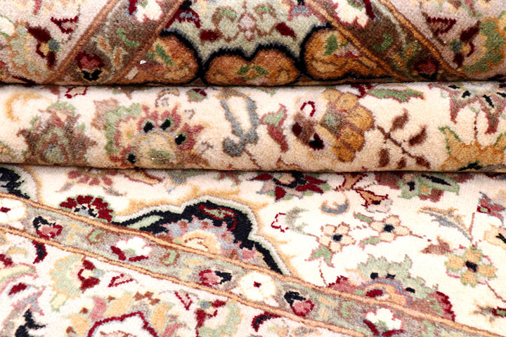 Cornsilk Isfahan 5' 1 x 8' 3 - No. 57122 - ALRUG Rug Store