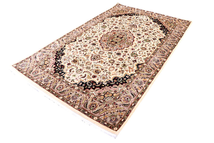 Cornsilk Isfahan 5' 1 x 8' 3 - No. 57122 - ALRUG Rug Store