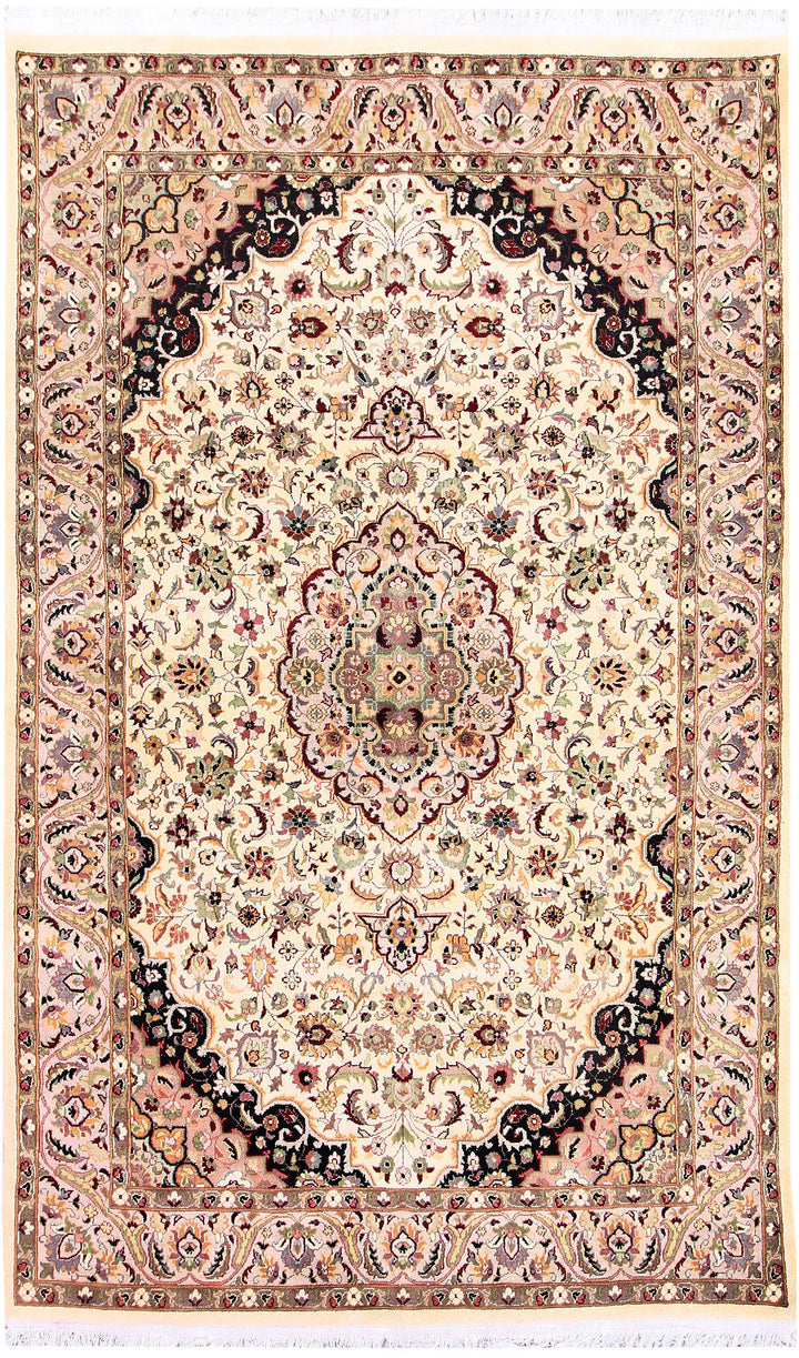 Cornsilk Isfahan 5' 1 x 8' 3 - No. 57122 - ALRUG Rug Store