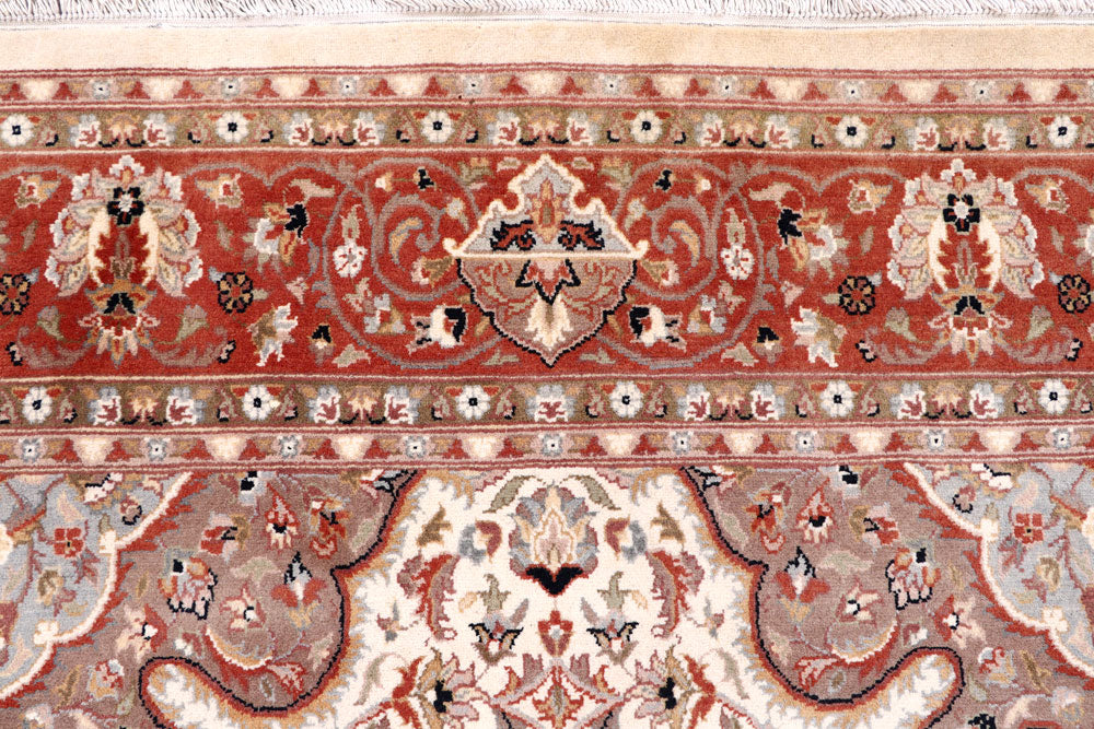 Cornsilk Isfahan 7' 10 x 10' 4 - No. 57128 - ALRUG Rug Store