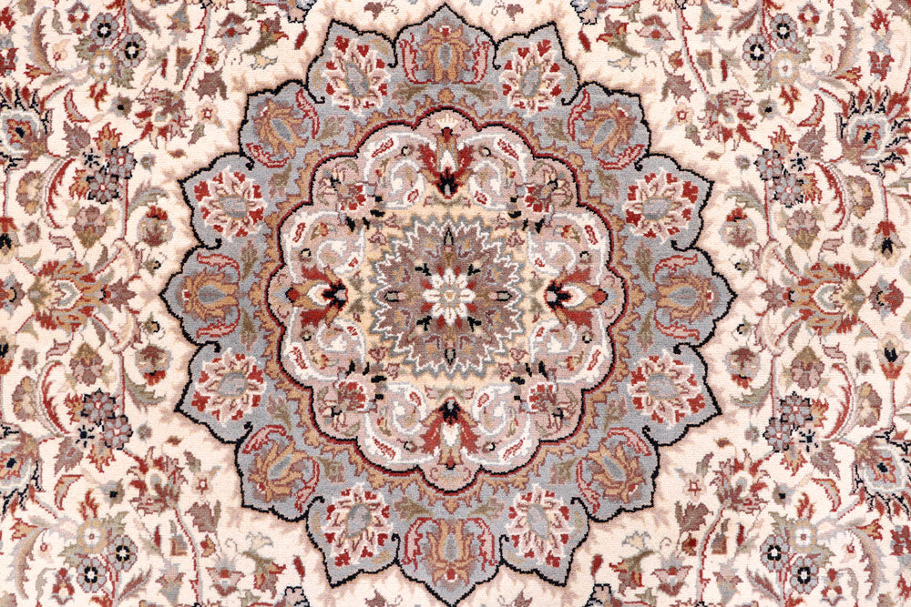 Cornsilk Isfahan 7' 10 x 10' 4 - No. 57128 - ALRUG Rug Store